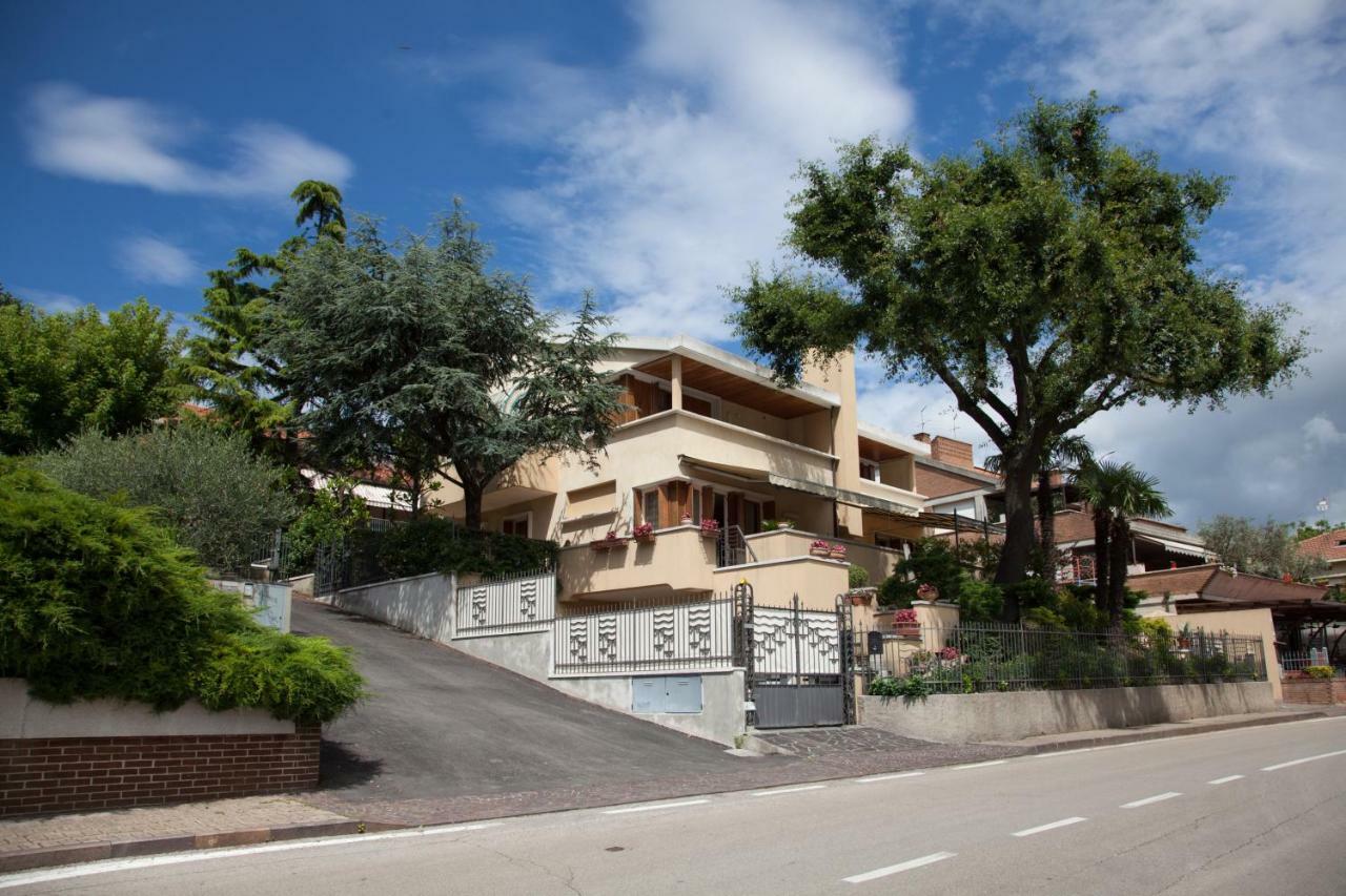 La Pulcia B&B Gradara Exterior photo